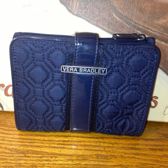 Vera Bradley Vintage Bifold Quilted Wallet Navy - EUC - Picture 1 of 11